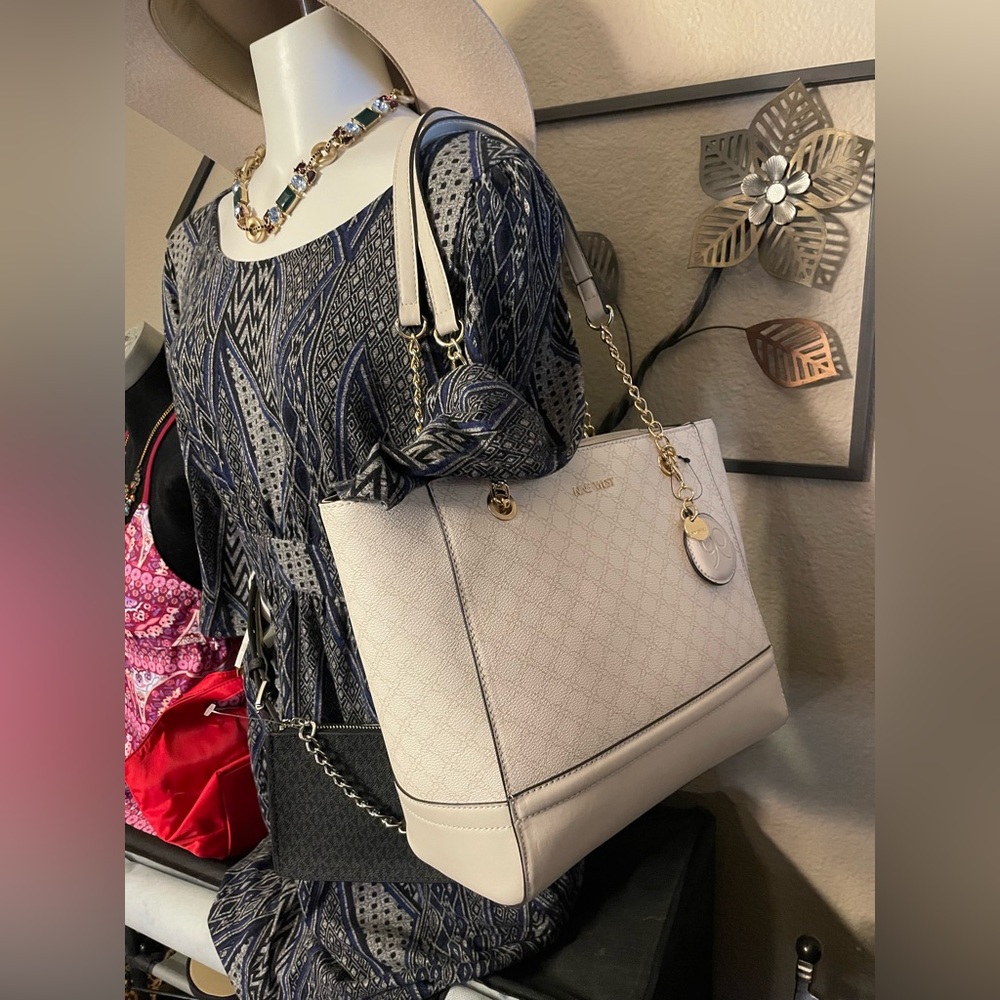 💛NWT(Detached) Nine West Purse - Picture 2 of 10